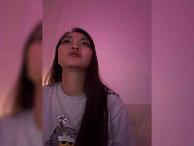RozyElle webcam