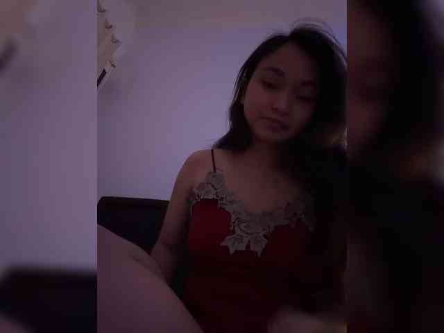 RozyElle webcam