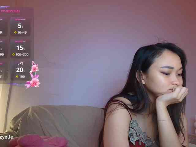 RozyElle webcam