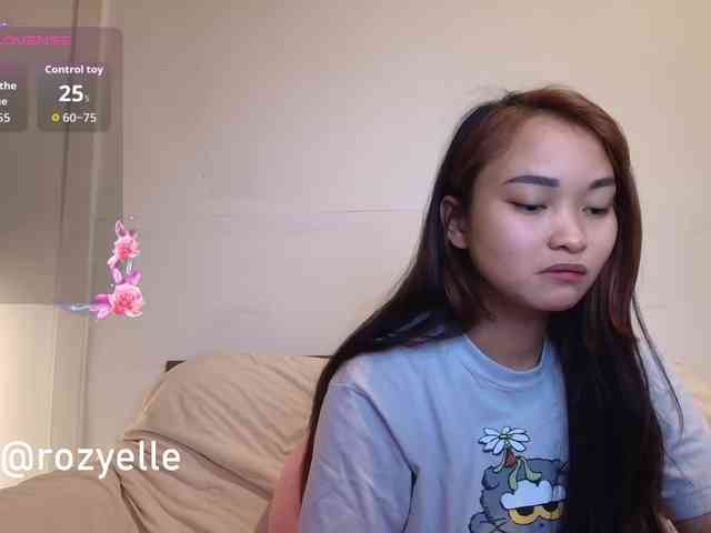 RozyElle webcam