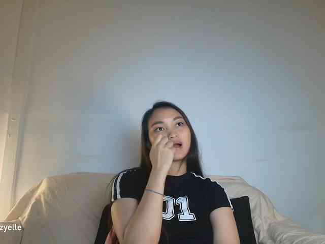 RozyElle webcam