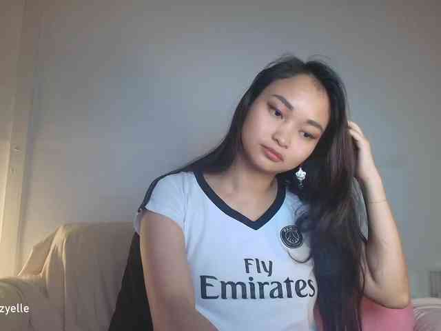 RozyElle webcam