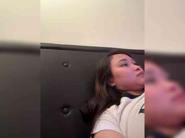 RozyElle webcam