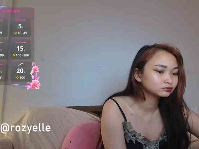 RozyElle webcam