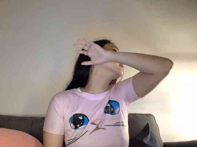 RozyElle webcam