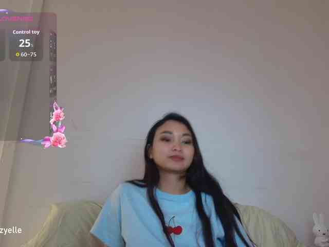 RozyElle webcam