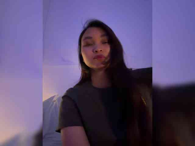 RozyElle webcam