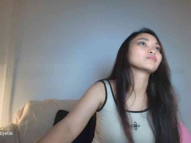 RozyElle webcam