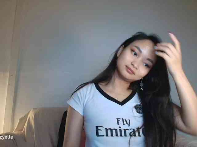 RozyElle webcam