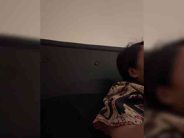 RozyElle webcam