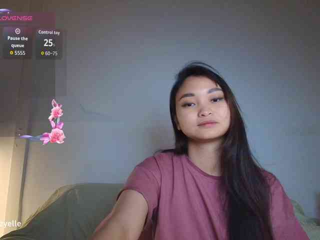 RozyElle webcam