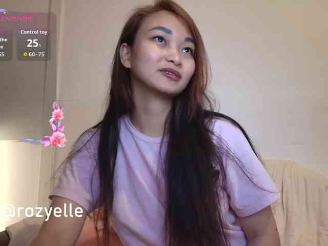 RozyElle webcam