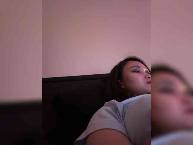 RozyElle webcam