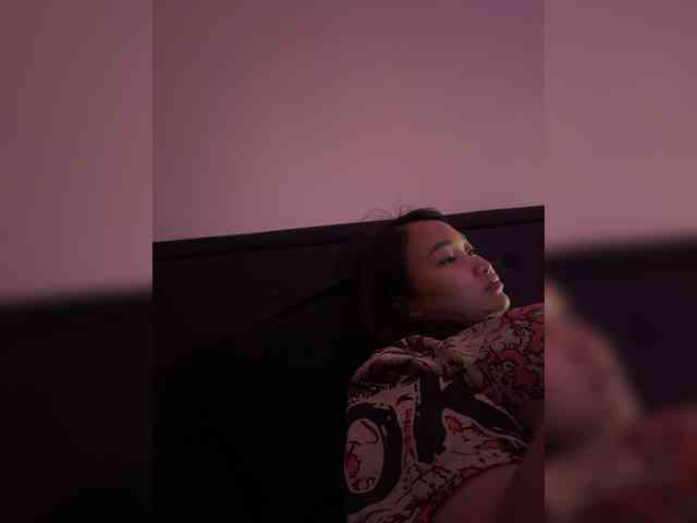 RozyElle webcam