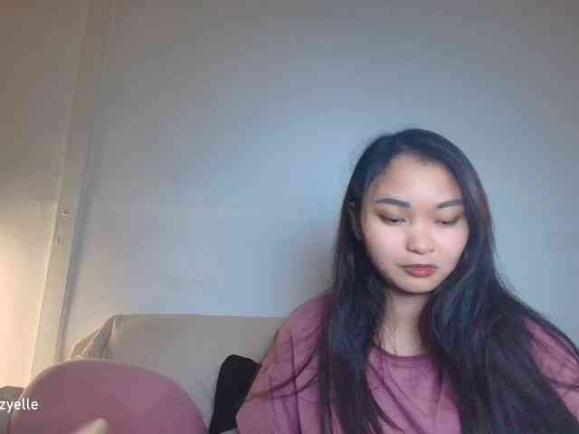 RozyElle webcam