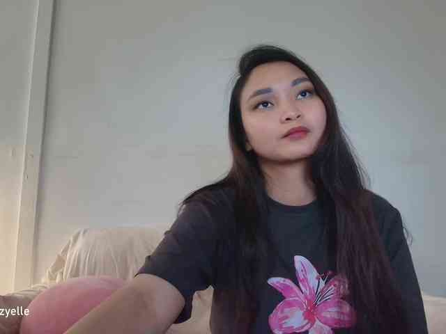 RozyElle webcam