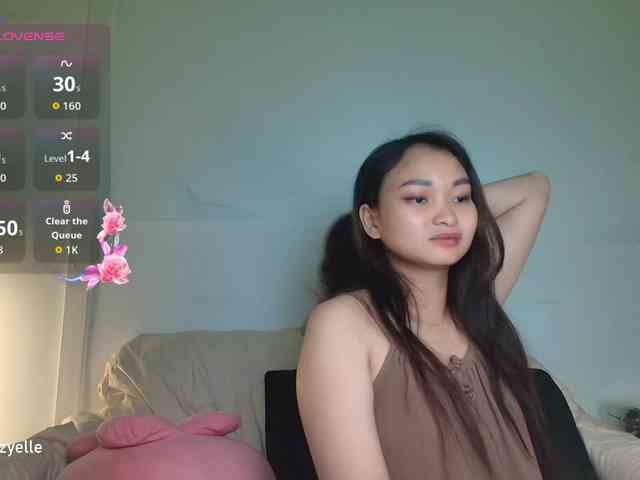 RozyElle webcam