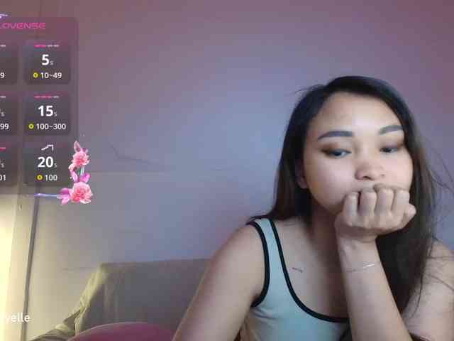 RozyElle webcam