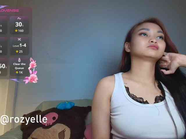 RozyElle webcam