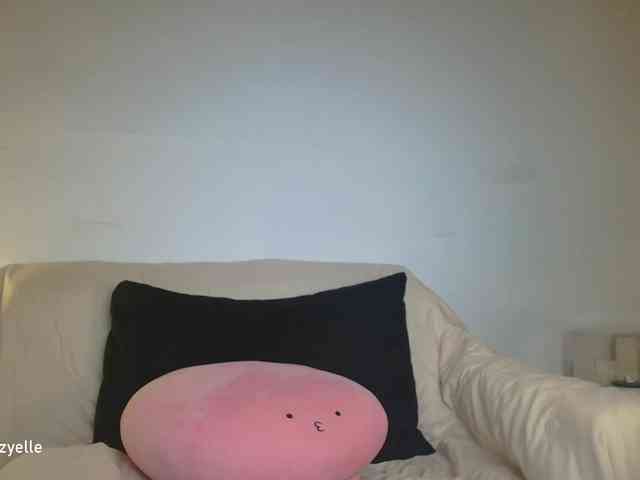 RozyElle webcam