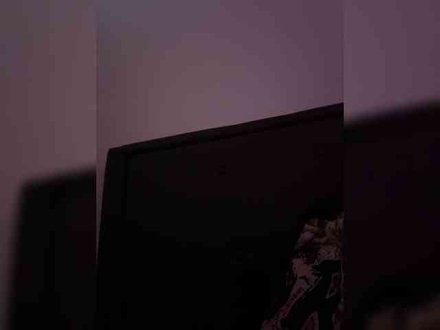 RozyElle webcam