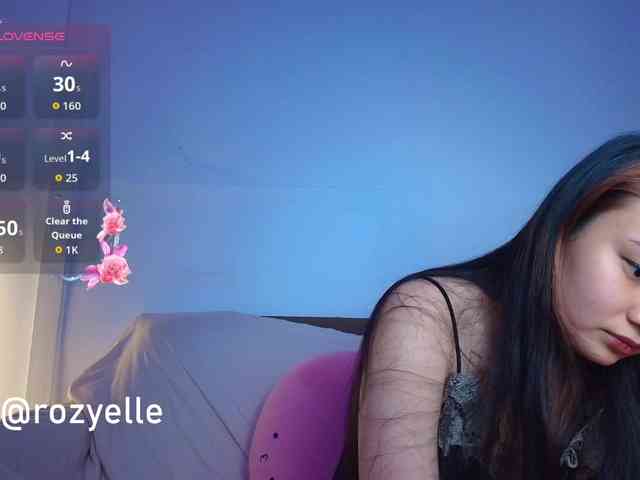 RozyElle webcam