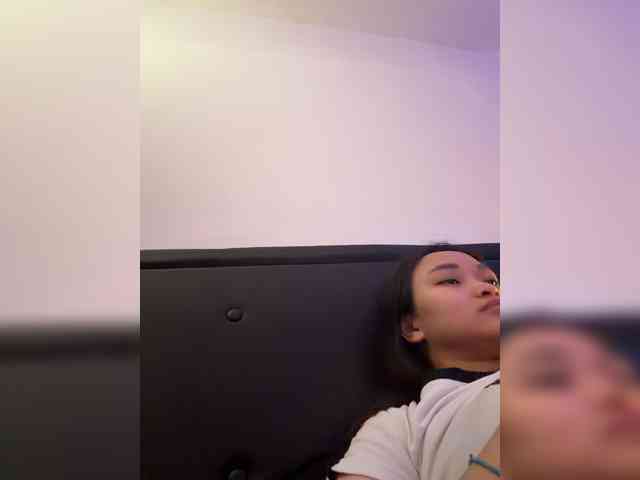 RozyElle webcam