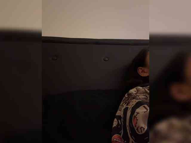 RozyElle webcam