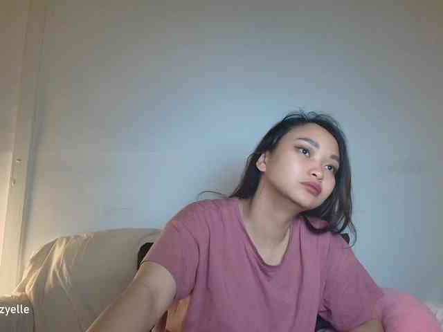 RozyElle webcam