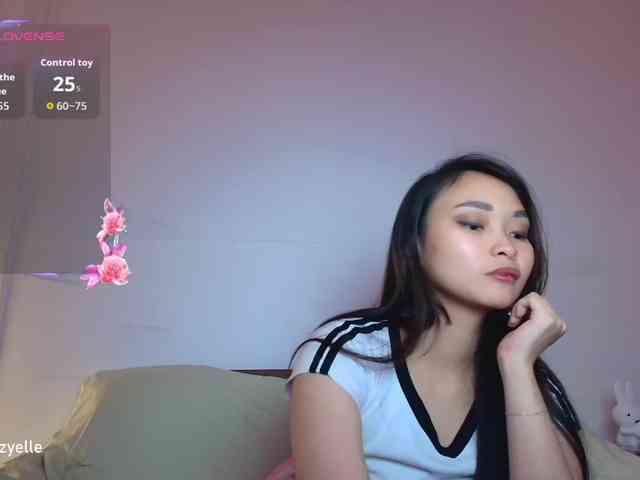 RozyElle webcam