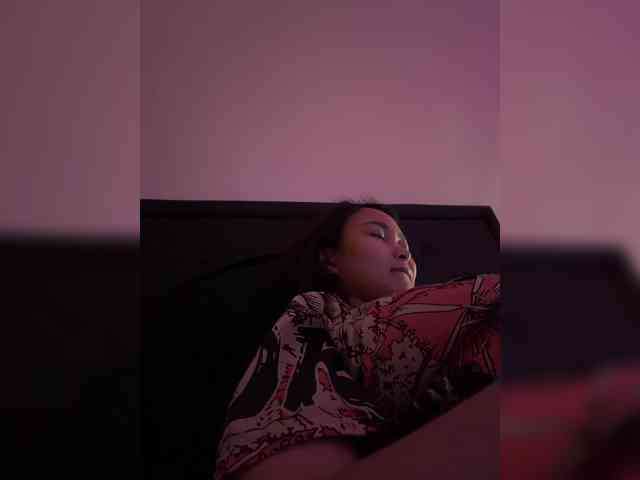 RozyElle webcam