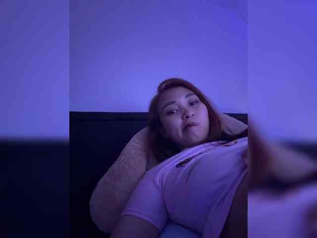 RozyElle webcam