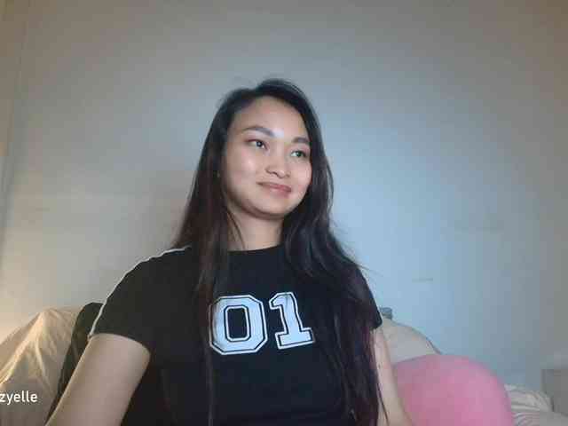 RozyElle webcam
