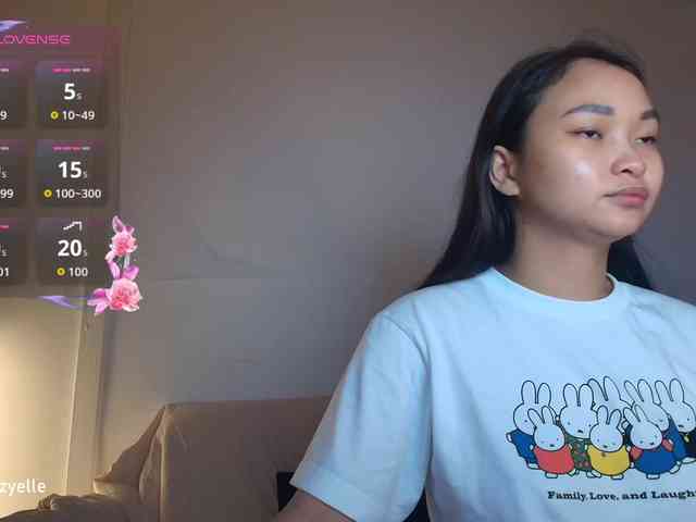 RozyElle webcam