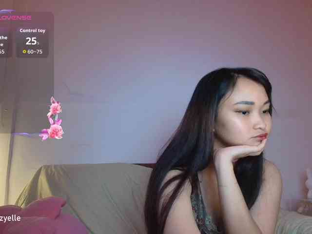 RozyElle webcam