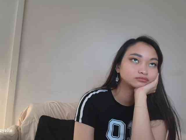 RozyElle webcam