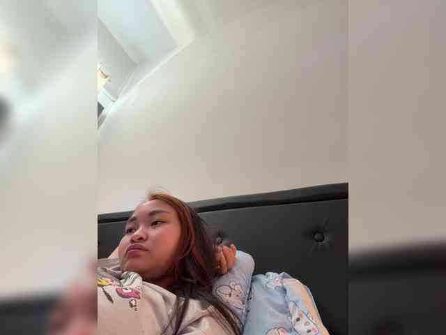 RozyElle webcam