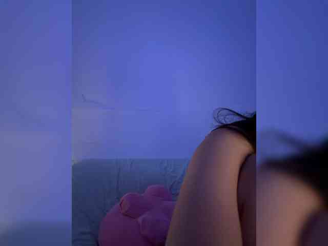 RozyElle webcam