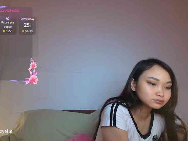 RozyElle webcam