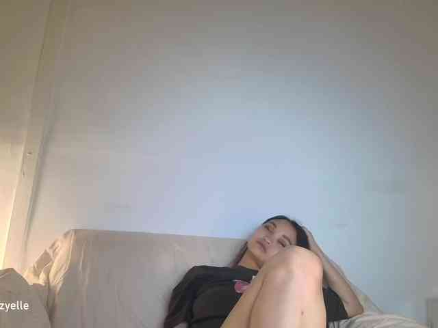 RozyElle webcam