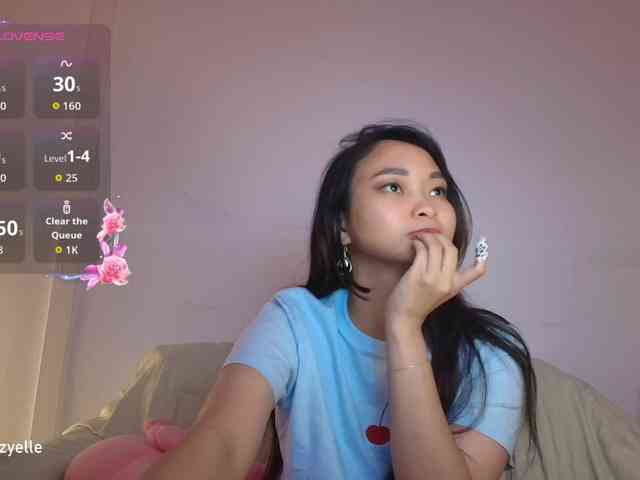 RozyElle webcam