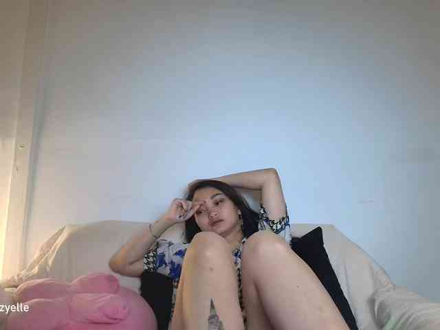 RozyElle webcam