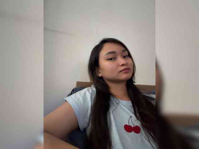 RozyElle webcam