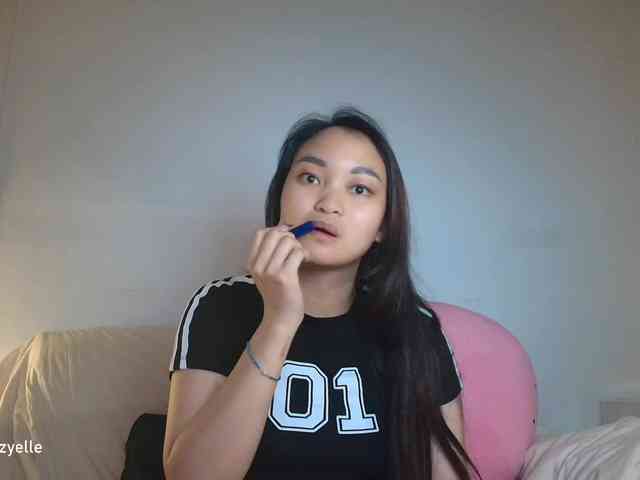 RozyElle webcam