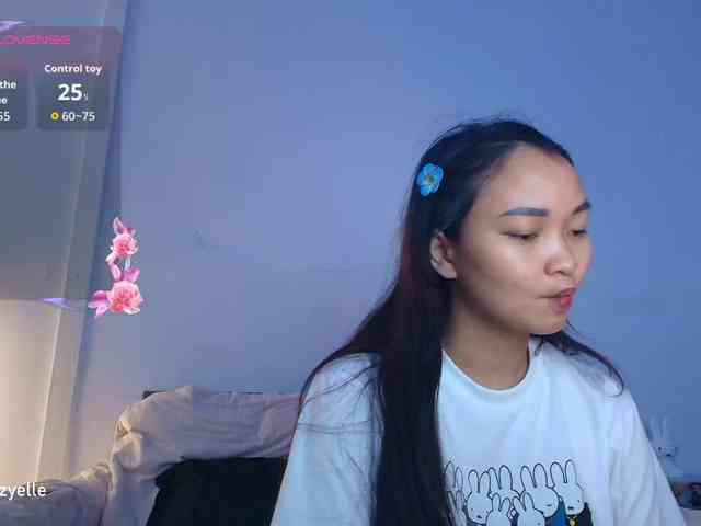RozyElle webcam