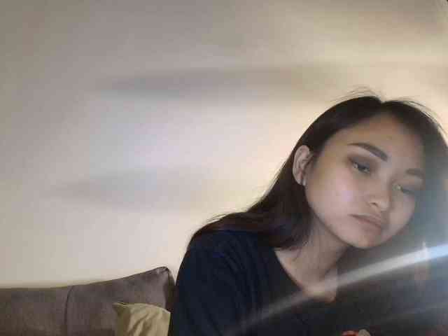 RozyElle webcam