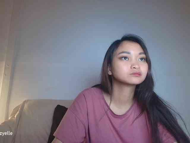 RozyElle webcam