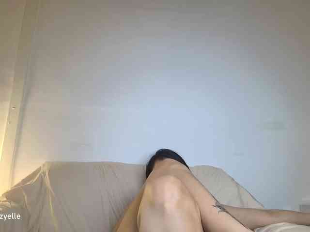 RozyElle webcam
