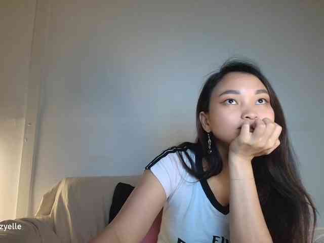 RozyElle webcam