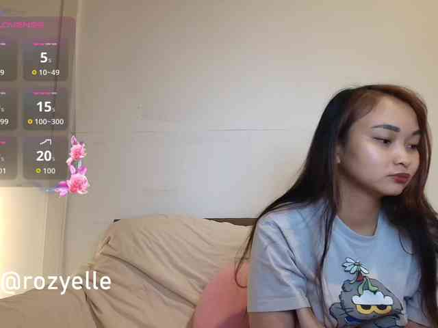 RozyElle webcam